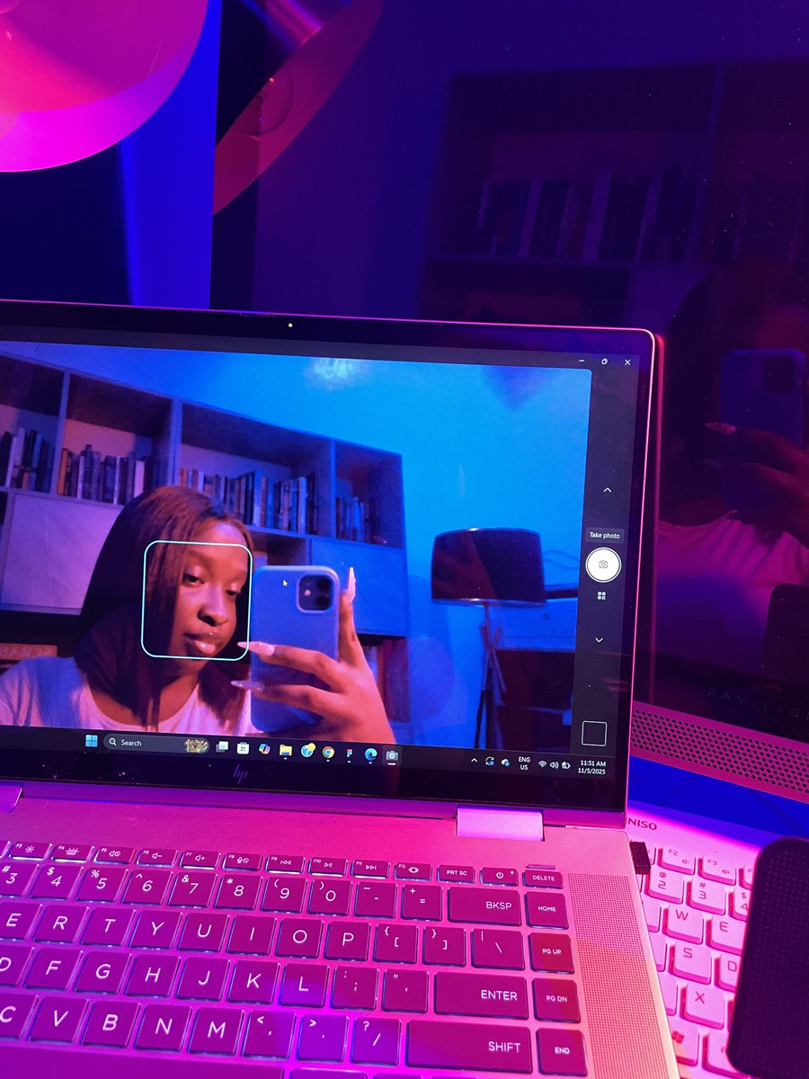 _nanasommy_'s tweet image. Hey X 👋🏽
I’m Chisom, a Product Designer with experience designing fintech apps, dashboards, AI products, onboarding flows, and full product experiences for startups.

Over the years, I’ve worked on:
- Fintech products 
- SaaS dashboards
- AI-powered products
- Health &amp;amp; EdTech…