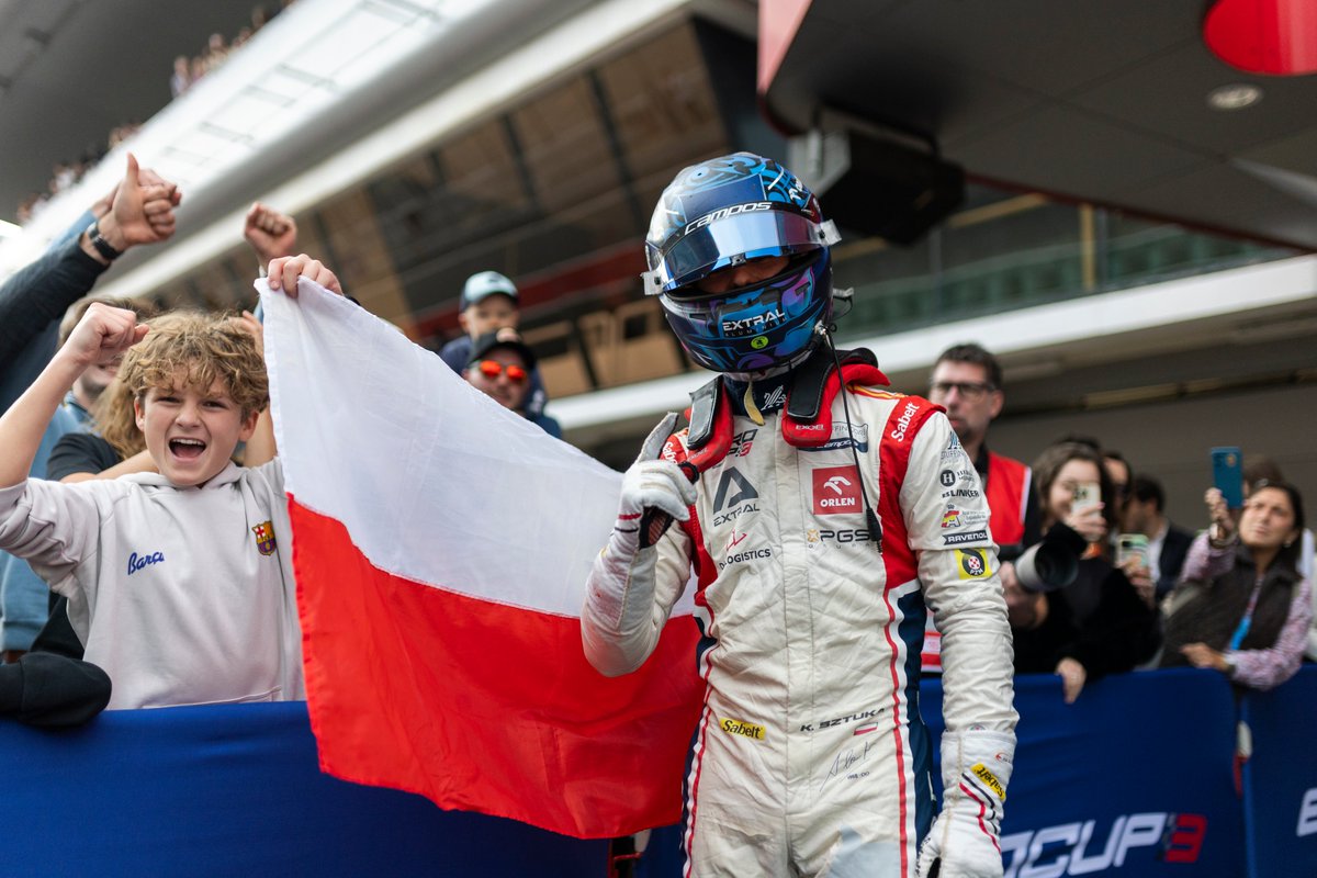 RadioWNET's tweet image. 🏎️ @Kacper_Sztuka w Radiu Wnet o walce o F2: „cały czas jest wiele otwartych drzwi, zarówno w zespołach, jak i u sponsorów. Także na pewno mogę spać spokojnie i myślę, że wy też możecie”.
Cała rozmowa ➡️ wnet.fm/2025/11/19/mot…
#f1pl #ElevenF1