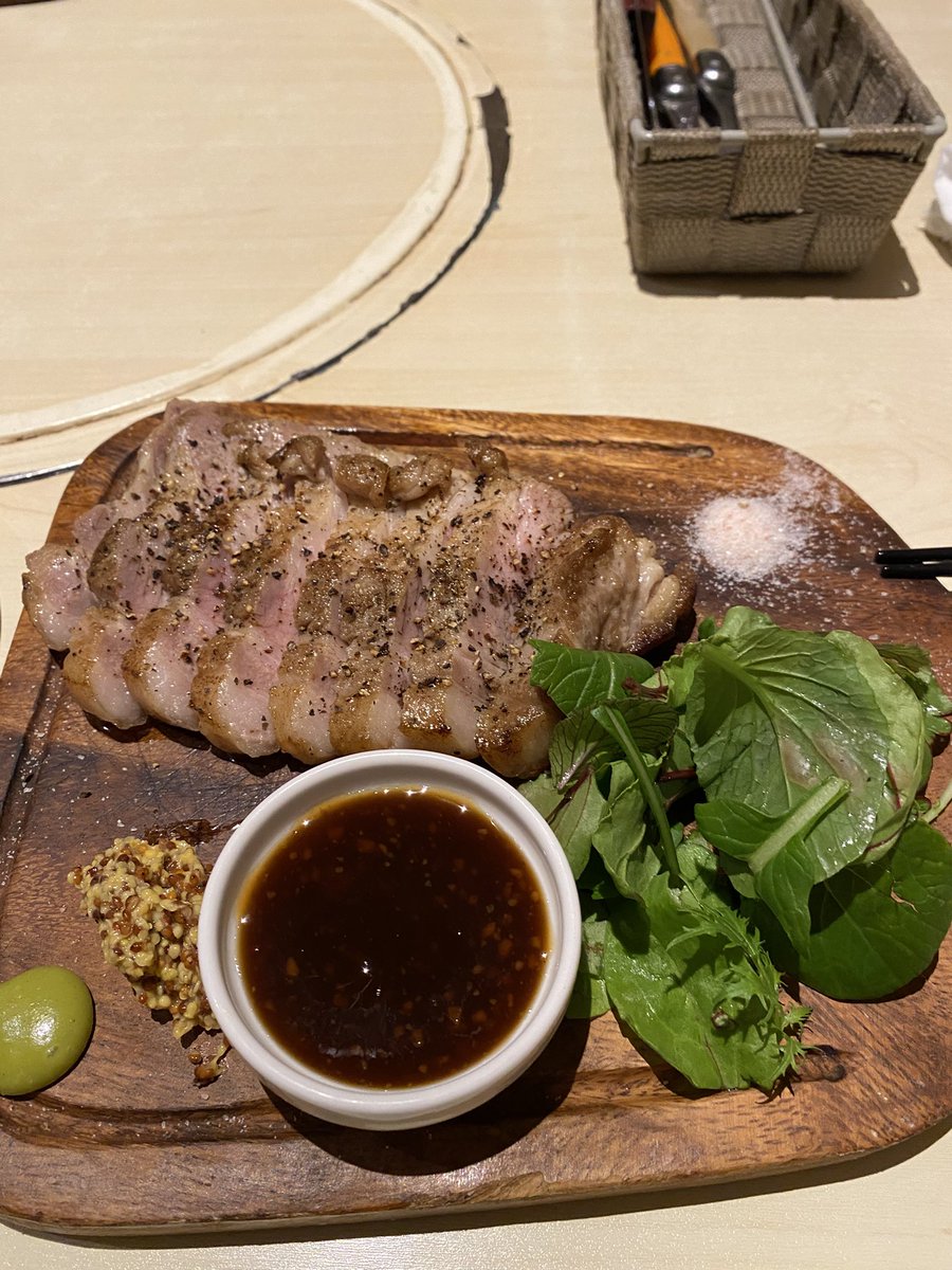 ramu_naomi's tweet photo. どうして、今まで、見つからなかったのだろう？
偶然に、美味しいお肉バルのお店に出会ってしまった🥰
＃深谷市
＃牛豚鶏ステーキ
＃Boncarne https://t.co/nApvJ1seqc