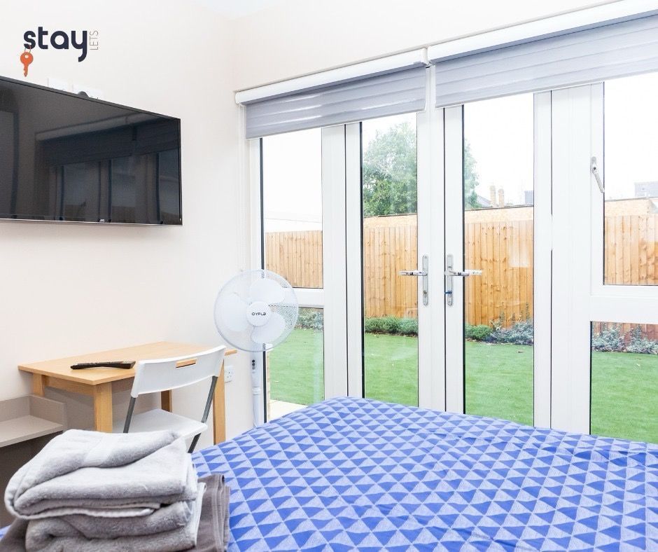 staylets1's tweet photo. #Businesstrip to #Surrey? Stay smarter with #StayLets in #Egham!
🔸Spacious #servicedapartments
🔸Modern kitchens
🔸Free Wi-Fi
🔸Great transport links
Perfect for short or long stays—better value than a hotel.
Book now: https://t.co/CZzBuiZzlj
#BusinessTravel #CorporateLets https://t.co/4ZF8rGyvC0