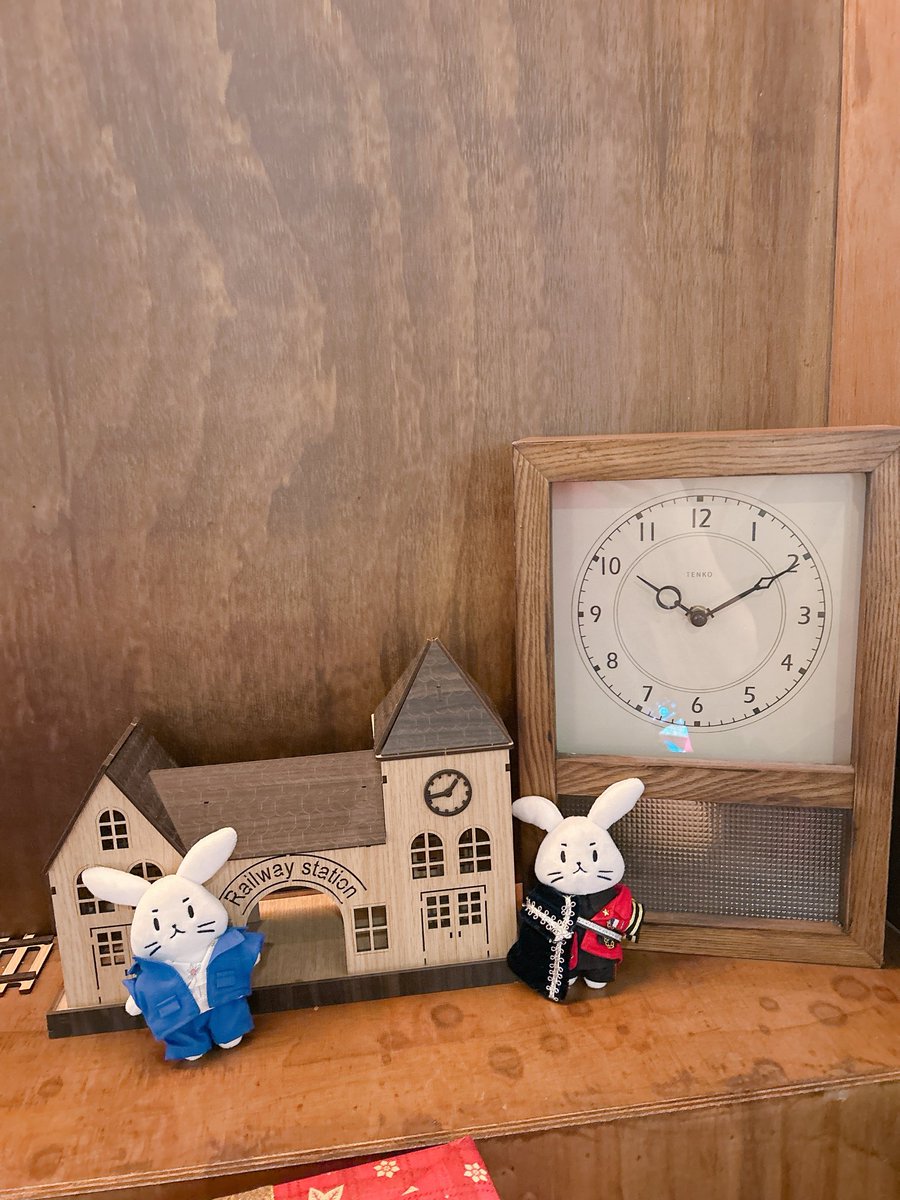 012whgdkgo's tweet image. 대문자P인 사람의 여행 ㅋㅋㅋㅋㅋ
기차 기다리면서 동생들이랑 커피 마시구 
빵도 먹고 섭이 이야기하구 

#금종제과 커피두 케이크두 넘 맛있자나 ~ 
#익산역 에서 노는 중