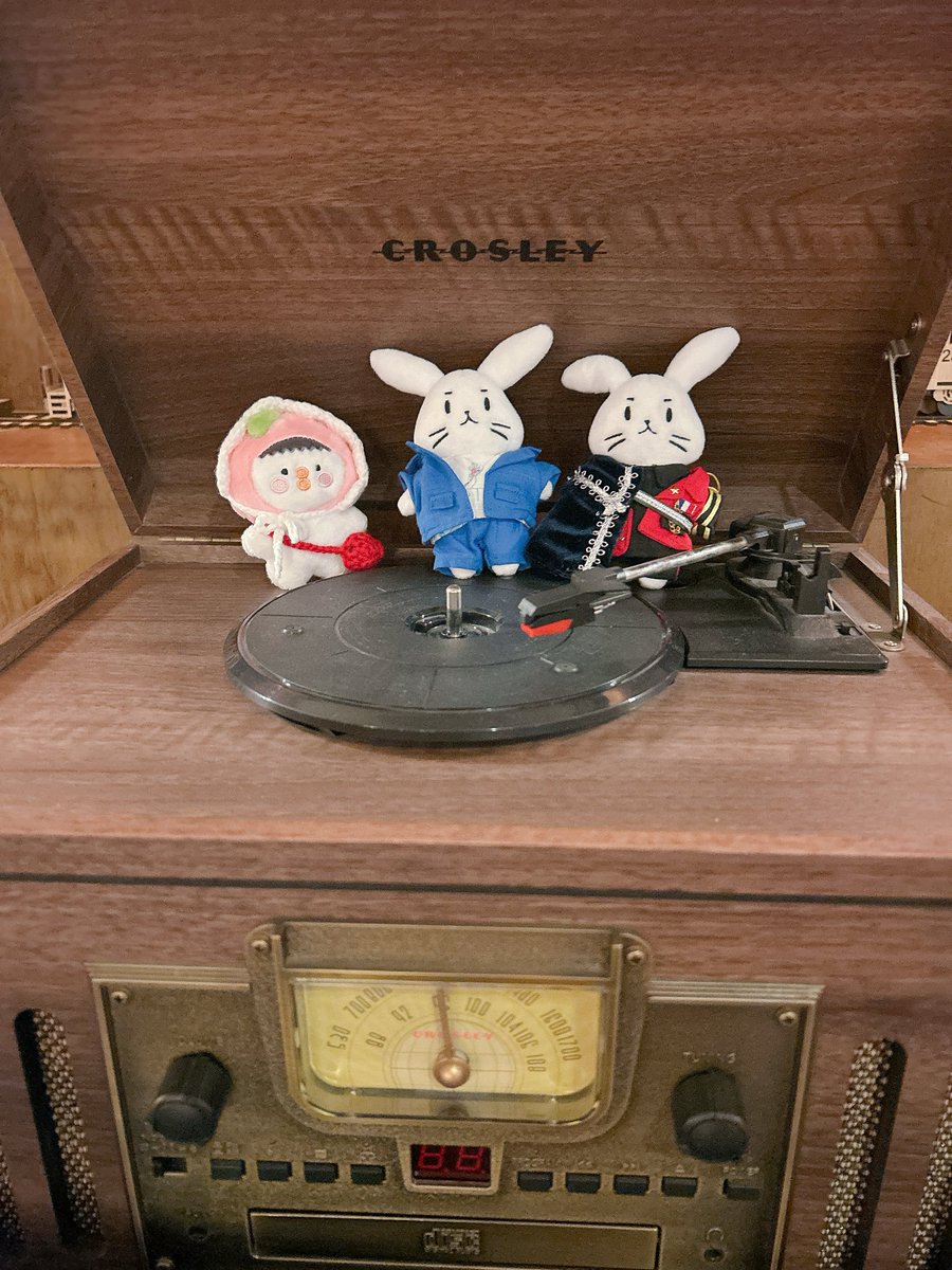 012whgdkgo's tweet image. 대문자P인 사람의 여행 ㅋㅋㅋㅋㅋ
기차 기다리면서 동생들이랑 커피 마시구 
빵도 먹고 섭이 이야기하구 

#금종제과 커피두 케이크두 넘 맛있자나 ~ 
#익산역 에서 노는 중