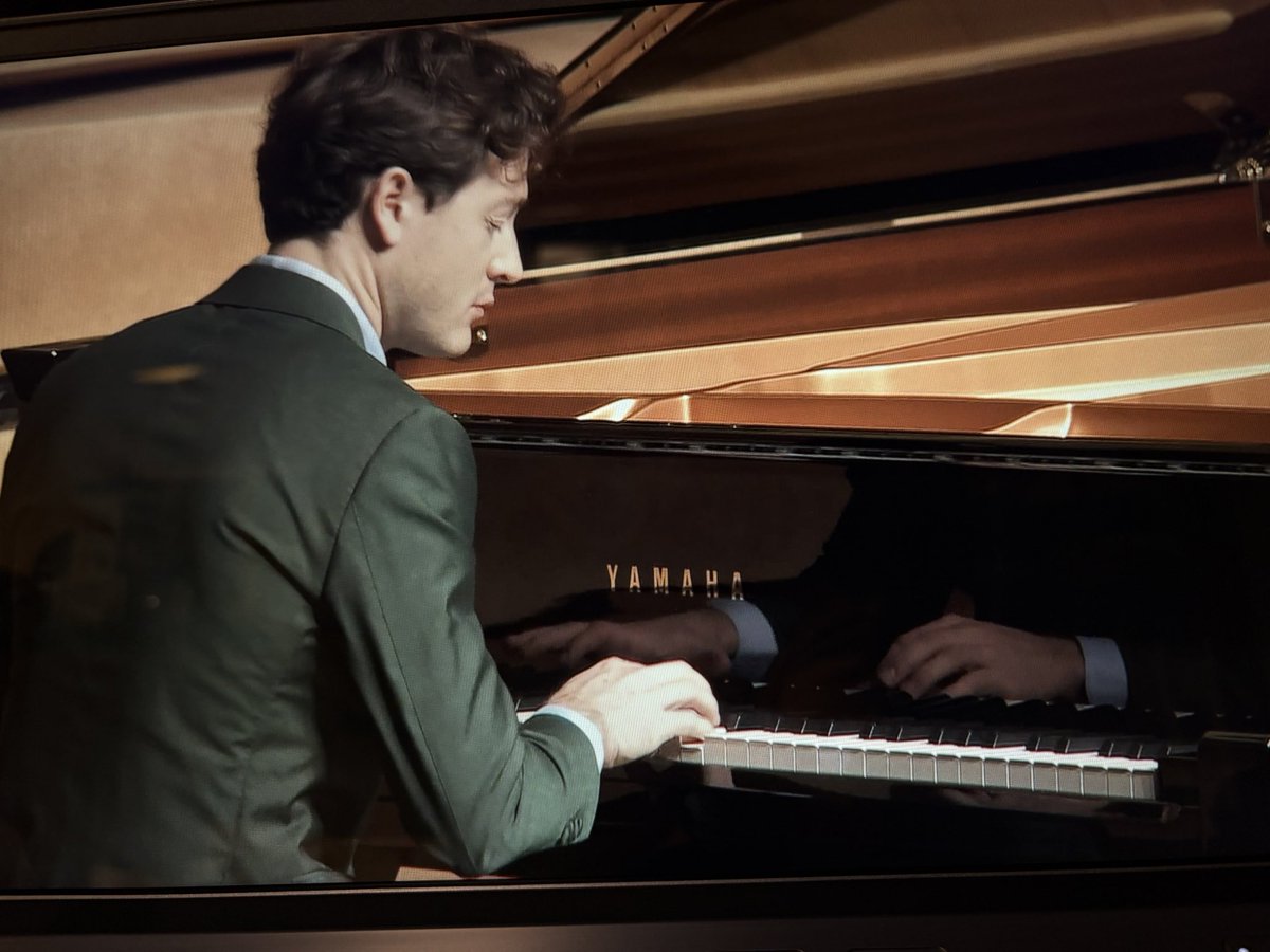 Ayako Virginie Ôno tweet media