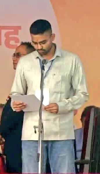 _gaurav_01's tweet image. Parivarvad???
#NitishKumar #BiharCM #nepokid #NDA4Bihar