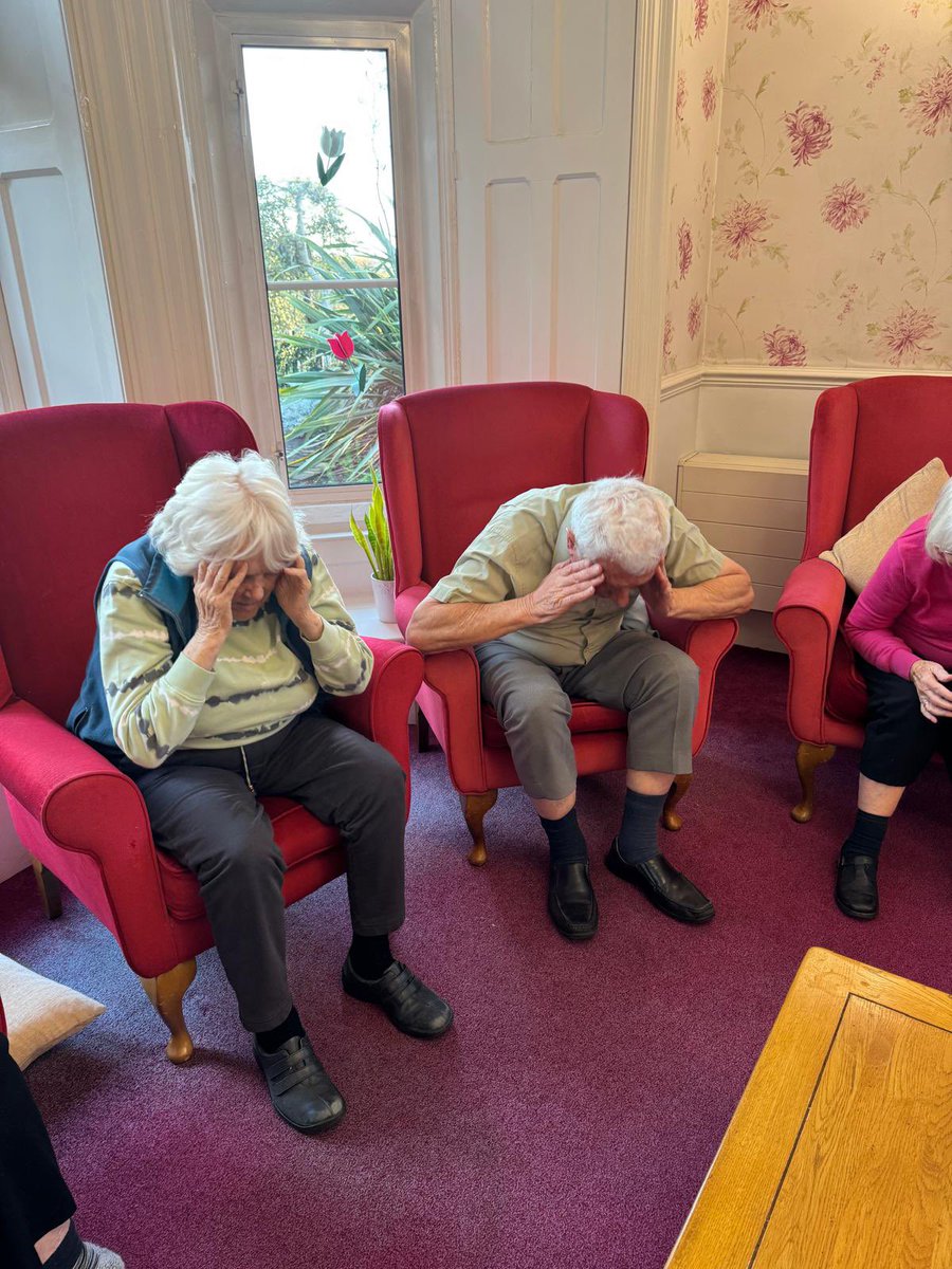 Bristolcarehome's tweet image. A Fun &amp;amp; Energising Afternoon at Glebe House!

This afternoon at Glebe House, our residents certainly warmed up with an amazing exercise class from Alex at G Fitness — and what a workout it was!! 🙌

#GlebeHouse #ResidentLife #ExerciseClass #GFitness