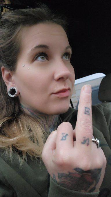 tipmetrixie's tweet photo. You can never say no to Brats....

Always watch them😵‍💫

Always obey them🧎

Never cum for them😩

Catfish Findom Finsub Scamass Worship wankbattle Scam Paypig Egirl Goddess walletdrain Whalesub Blackmail Kidslox https://t.co/DJA9EqPa15