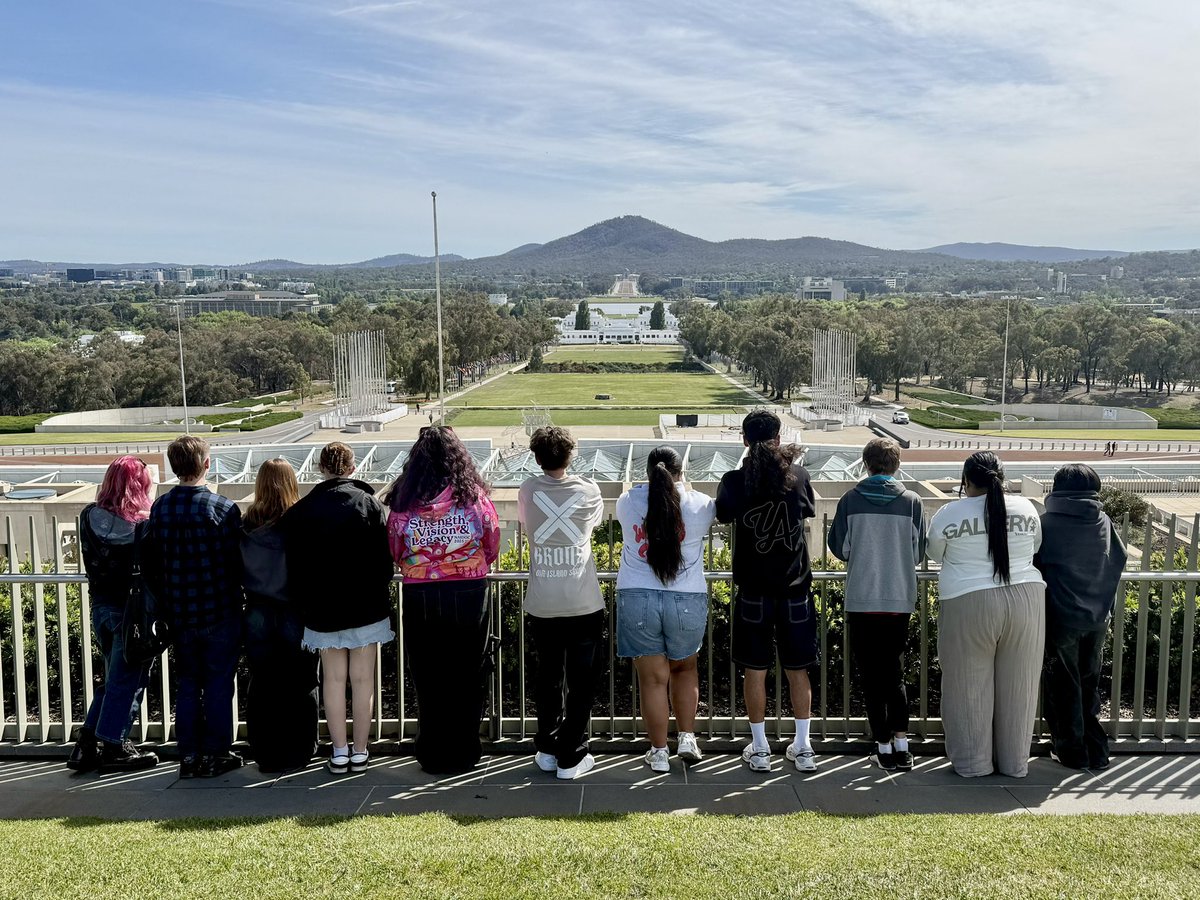 ChifleyCSC's tweet image. Our Year 9 &amp;amp; 10 student leaders spent 3 days venturing around Canberra, learning all about Australia’s history, democracy and ways we can honour our past. A full itinerary including Parliament House, the Electoral Commission, National Museum, Questacon and the War Memorial. 🏛️🗳️