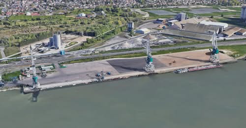 RouenNdyInvest's tweet photo. ✅ À #Rouen, @haropaport ouvre un appel à projets pour le terminal Carue pour valoriser cet espace stratégique et de contribuer au dynamisme économique de la vallée de la Seine.
https://t.co/kVuGcTgNfl
#Normandie #TransportMultimodal #FilièresIndustrielles #TransitionÉnergétique https://t.co/KrL44EG63w