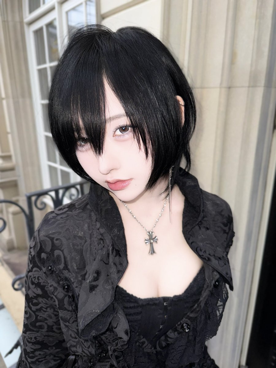 _d_r_u_m_'s tweet image. 満員電車っていつまで経っても全然慣れない〜〜〜〜〜〜⋆⭒˚.⋆𝜗𝜚