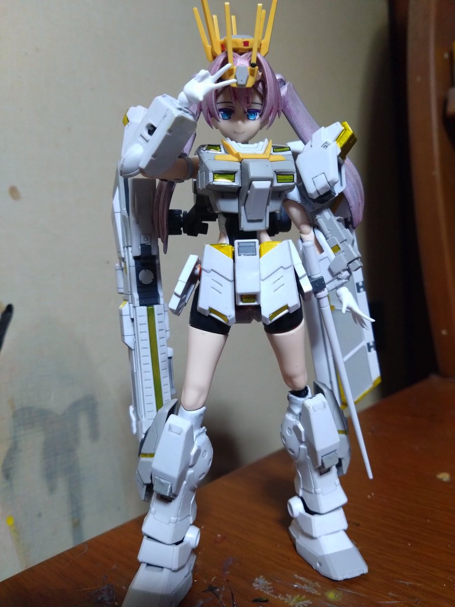 NOLOSER1020's tweet image. 「まーた身体のパーツ新しいのに変えるって………ジュンのやつ……まぁ動きやすくなったから良いか」
という事で前に作ったホワイトライダーちゃんことエナちゃんをリメイクしましたー少しは女の子らしくなったかな？
#ガンプラ 
#30MS 
#MS少女 
#美プラ