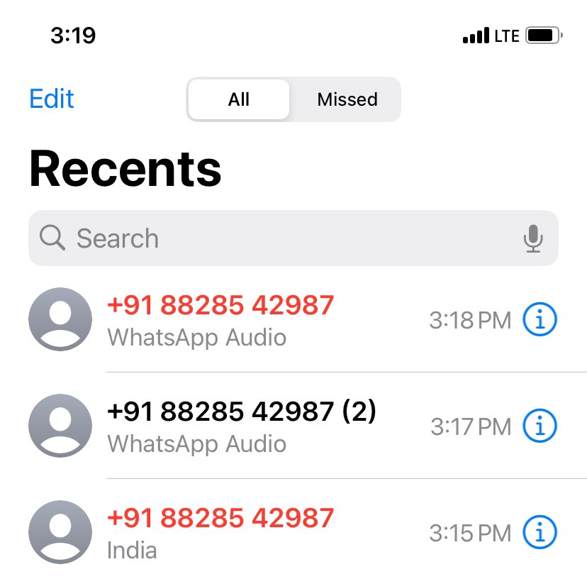 d_choudry's tweet photo. “For a month, callers claiming to be from Yes Bank have been harassing me with abuse and threats over a credit card bill of someone named Akshay. I don’t know him and have never taken any Yes Bank card. Take action or I’ll file a police complaint today @YESBANK @RBI https://t.co/hEv8uH7tcr