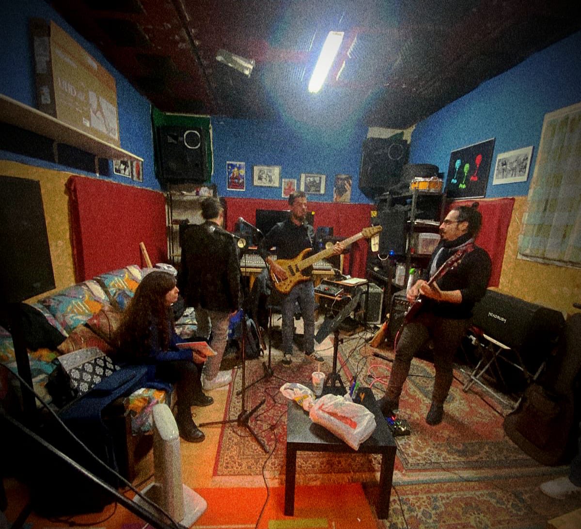 KamasDg's tweet photo. Prove per il concerto del 4 Dicembre “Irish Pub” - Grosseto😎🎶😉🎶 https://t.co/cuSOrGZ6br