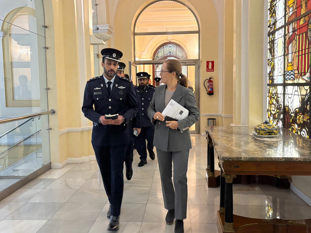 interiorgob's tweet photo. 🇪🇸🇶🇦 La directora general de Relaciones Internacionales y Extranjería de @interiorgob, Elena Garzón, recibe a una delegación del Ministerio de Interior de Catar, @MOI_QatarEn

La reunión abordará la preparación del próximo Diálogo Estratégico España-Catar en materia de seguridad. https://t.co/wcsc8ZUMqC