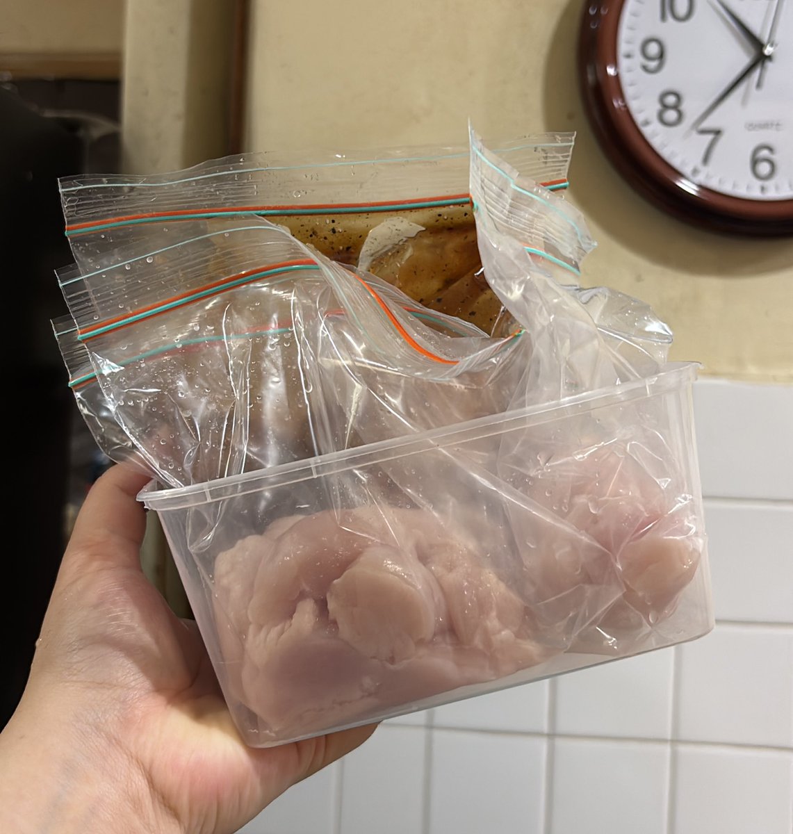 Today is his chemo day, and I made fresh batches of marinated and diced chicken.

I got his feedbacks on the taste and everything. This is technically my 4th batch?

Can't wait to cook and care for him everyday.

(counting time grrr)