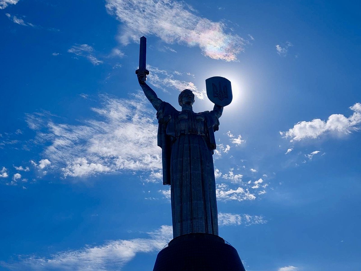 UPPDATERAS: 26 mördade i Ternopil igår, 22 saknas fortfarande – ryska raffet i Rjazan bombat igen – ryskamerikanska kapitulationskrav avfärdas med förakt i Europa dlvr.it/TPMkR4