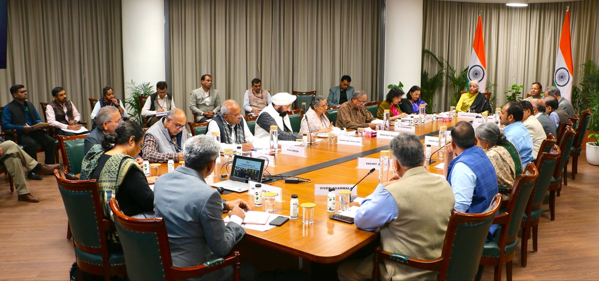 FinMinIndia's tweet image. Union Minister for Finance &amp;amp; Corporate Affairs Smt. @nsitharaman chairs the 10th Pre-Budget Consultation with representatives of trade unions and labour organisations in connection with the forthcoming Union Budget 2026-27, in New Delhi, today.

The meeting was also attended by…