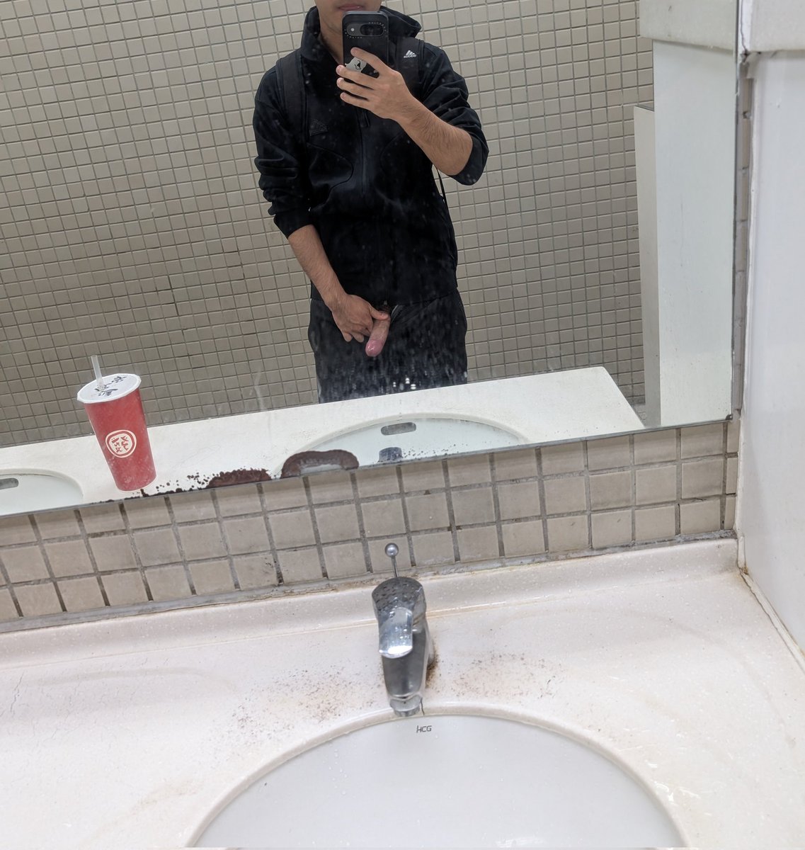 真的很抱歉有時候點開訊息，一忙就會忘記，或是還沒想好要怎麼回，想起來的時候已經被封鎖了，真的是只能怪自己🥹