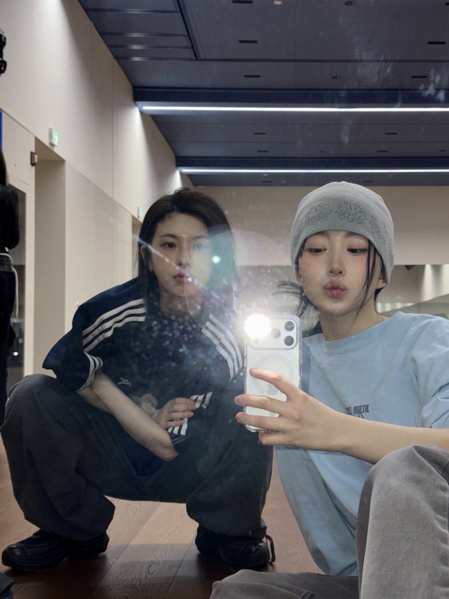 nmixxpics_'s tweet image. 251120 🐻🫧 with 🐥