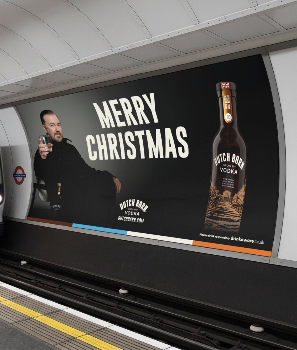 I Svyrja skulle denna reklam aldrig accepteras. Båda skulle anses kränkande bland ”hundhatarfolket”. Den andra kanske skulle funka om man klippte bort flaskan. Och glaset. Och ändrade texten till ”God Vinter” såklart….