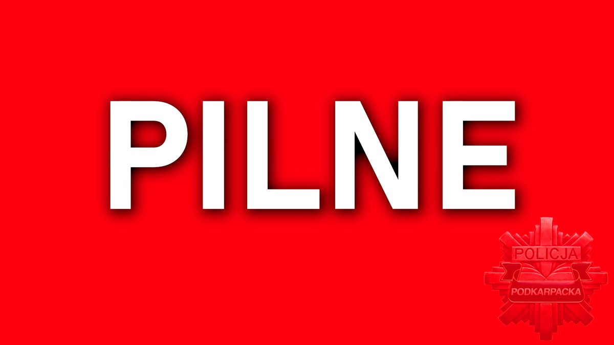 PILNE!!! Policjanci otrzymali informację o agresywnym mężczyźnie, który zamknął się ze swoją matką w jednym z mieszkań w Sanoku. Z uwagi na to, że w mieszkaniu włączył się czujnik gazu, istniało podejrzenie, że mógł odkręcić kurki z gazem, dlatego podjęto decyzję o wejściu do