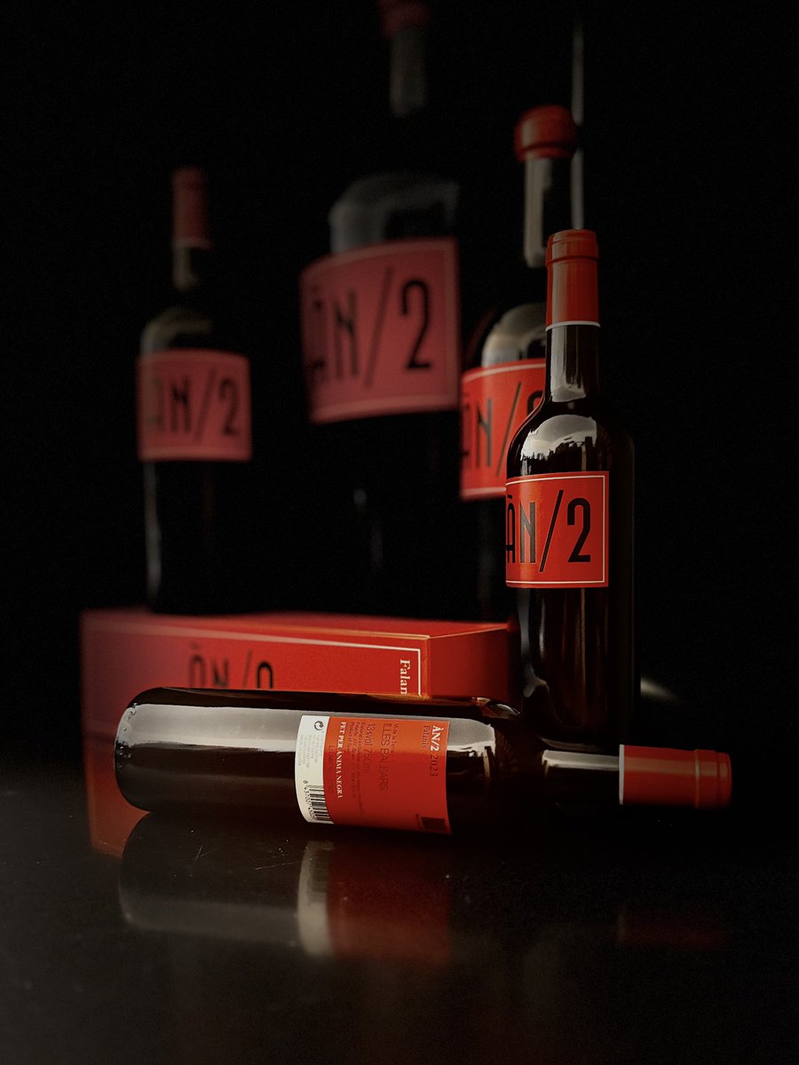 ÀN2 | Un tinto con alma mediterránea que refleja muy bien el terroir de Mallorca: suelos calcáreos, clima con contrastes, y una viticultura que mezcla tradición y modernidad.