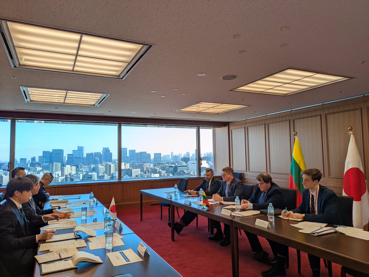ModJapan_en's tweet image. The 3rd Japan-Lithuania Military to Military Dialogue was held in Tokyo on Nov 20. Topics including regional affairs, defense policy of both countries, and defense cooperation &amp;amp; exchanges were discussed at the meeting.#JMOD/#JSDF will strengthen cooperation with #Lithuania🇯🇵🤝🇱🇹