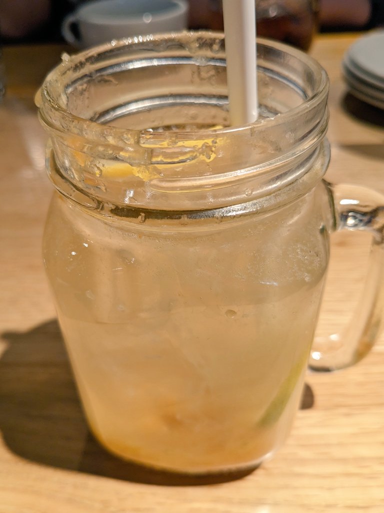 マダミス繋がりの人とご飯行きました🙌
実は私…夏大分低浮上気味だったんですが…最近持ち直してきたんで…（面倒くさいヤツだな…と我ながら思う…）久々に今回ご一緒できてホント楽しかったし良かった…！✨
楽しそうな作品の話もたくさん聞かせて貰ったんでまた卓増やしたくなってきた…！