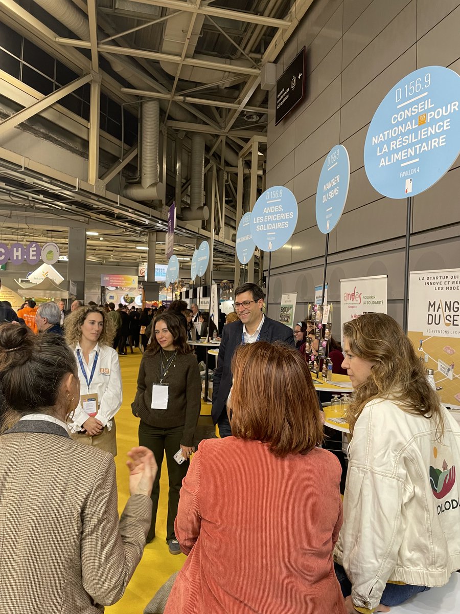 BrosseAnthony's tweet image. 📍 Au @salondesmaires hier pour échanger avec :
🌳 L&apos;@ONF_Officiel sur la protection de nos #forêts ;
🌾 Le @CnraFrance sur  l’#agritourisme ;
🔶 @LesBuralistes sur la presse, la contrebande et la vitalité des nos commerces.
🤝 Heureux d’avoir croisé de nombreux élus du #Loiret.