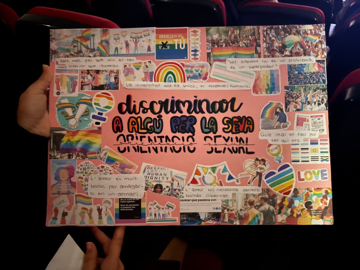 🧒 Avui celebrem el Dia Universal dels Drets dels Infants.

🗣️ 300 nois i noies de Sabadell convocats per la Sindicatura han treballat i exposat quins són els delictes d'odi i com combatre'ls.