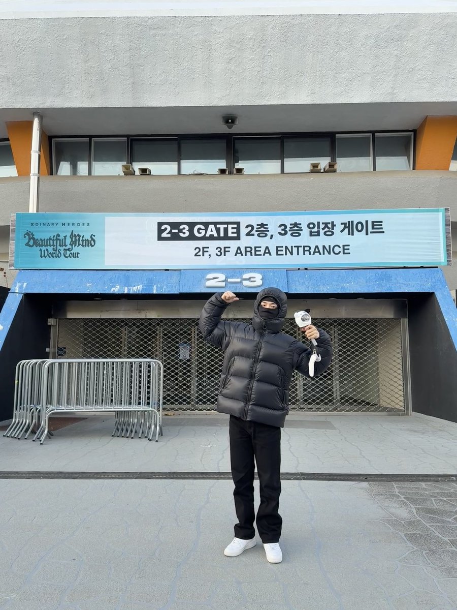 꽁꽁 싸매고 기여워 죽겠네
우리 얼른 보자 내일만 기다려🩵

#XdinaryHeroes #엑스디너리히어로즈
#정수 #Jungsu