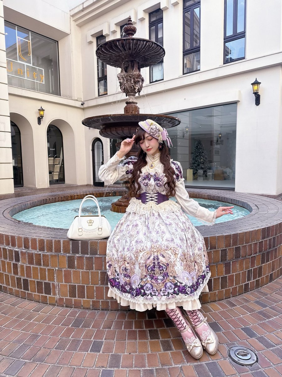 アンシャンテリックアンシャンテリー バラ柄ワンピース 黒 アンシャンテリックアンシャンテリー バラ柄ワンピース 黒 アンシャン