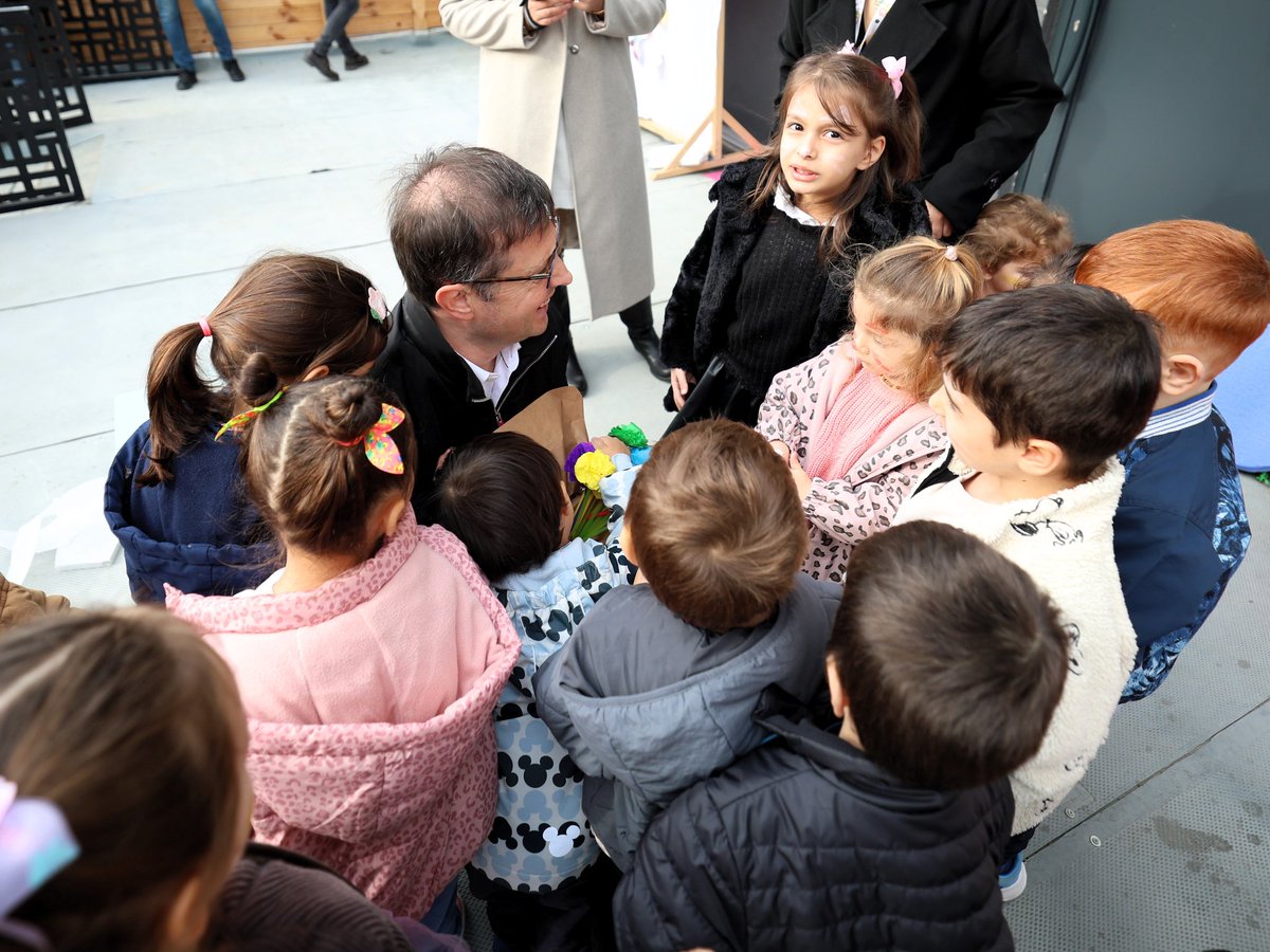 🎈 20 Kasım Çocuk Hakları Günü dolayısıyla etkinlik düzenleyen Çerkezköy AKD Kids Amerikan Kültür Anaokulu'nu ziyaret ederek miniklerimizle bir araya geldik.

Çocuklarımızın mutluluğu, güvenli geleceği ve haklarına yönelik farkındalığın arttığı bu anlamlı günde onların yanında