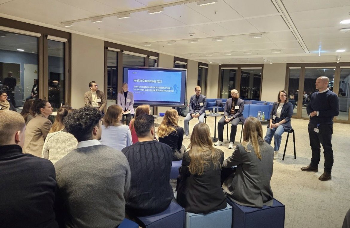 CuraScript_de's tweet image. #CuraScript @ #KPMG Healthy Connections 2.0! 🚀 in Köln diskutiert: Effiziente Prozesse &amp;amp; #Interoperabilität sind Key für die Gesundheitsversorgung.
CuraScript schafft Abhilfe: #medizinische #Dokumentation &amp;amp; Infos im Klinikalltag. Danke #KPMG für den Austausch! #health #ki #ai