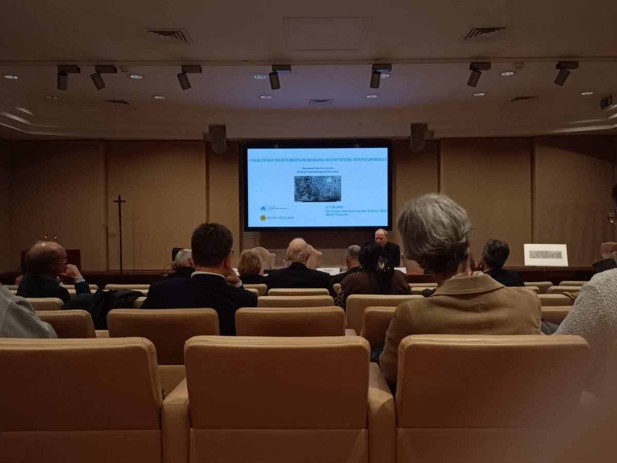 ErcStoneMasters's tweet photo. On 7th November, Marina participated in the international conference I Sarcofagi Paleocristiani Romani: Nuovi Studi, Nuovi Approcci, organized by the German Archaeological Institute (DAI Rome) and the Vatican Museums.

#ERCStoneMasters https://t.co/0Nmtj1oafK
