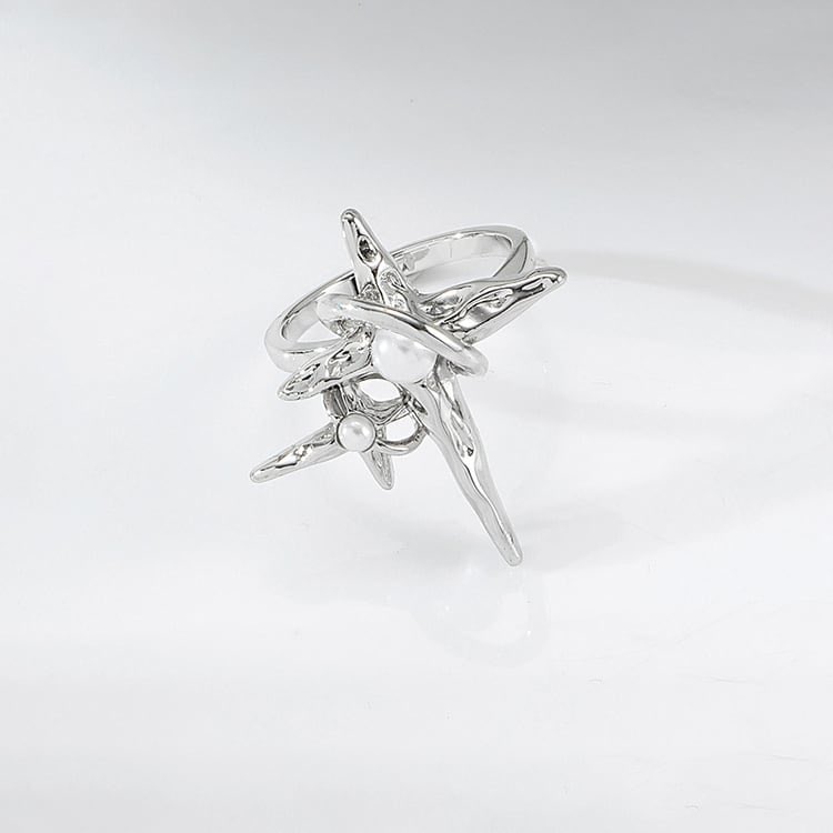 mayonacafe's tweet image. 《星陰に寄り添う光》リング
shop.mayonacafe.jp/items/117709912