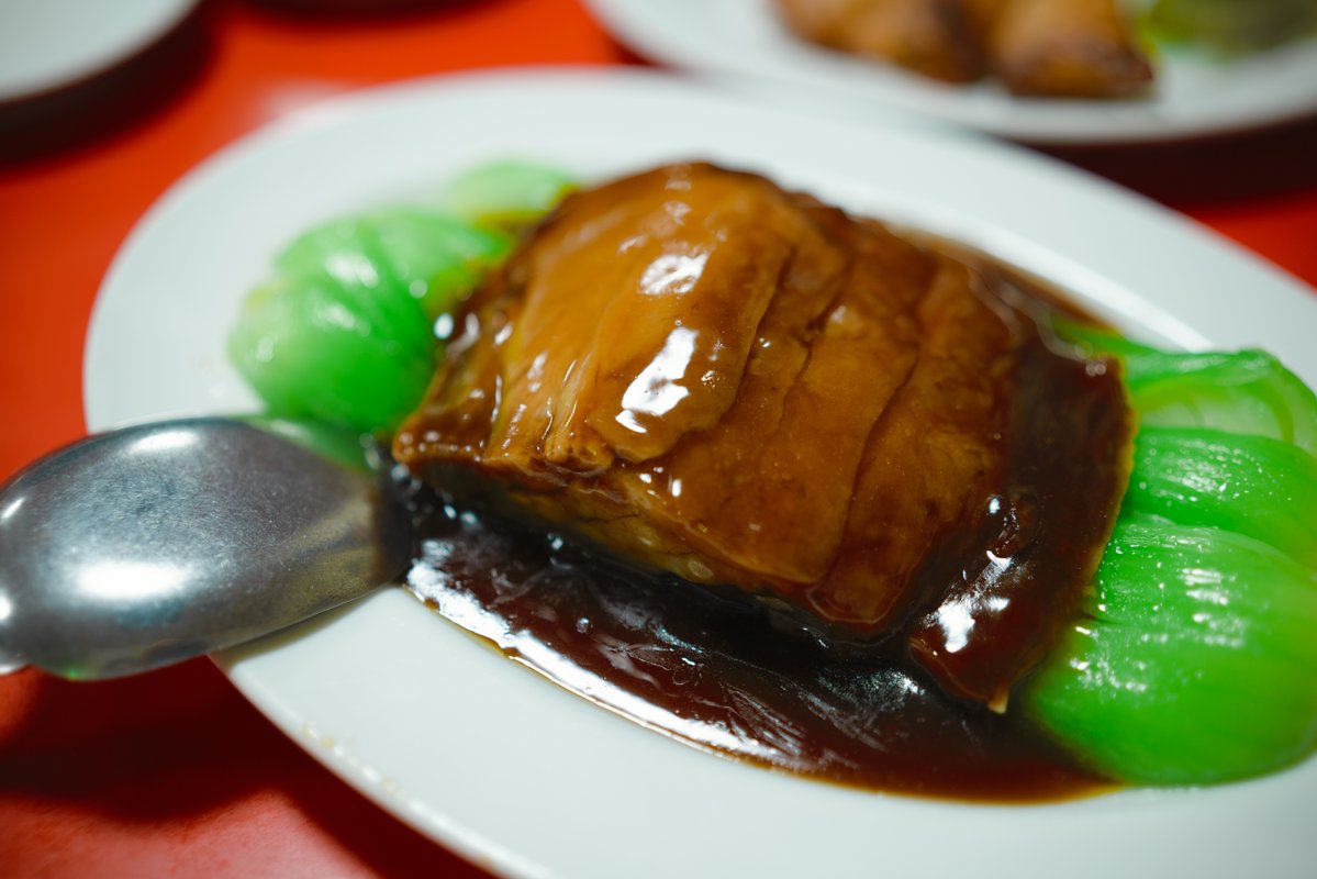 ytbo's tweet image. 町中華で一献

#SigmaBF 35mm F1.4 DG DN