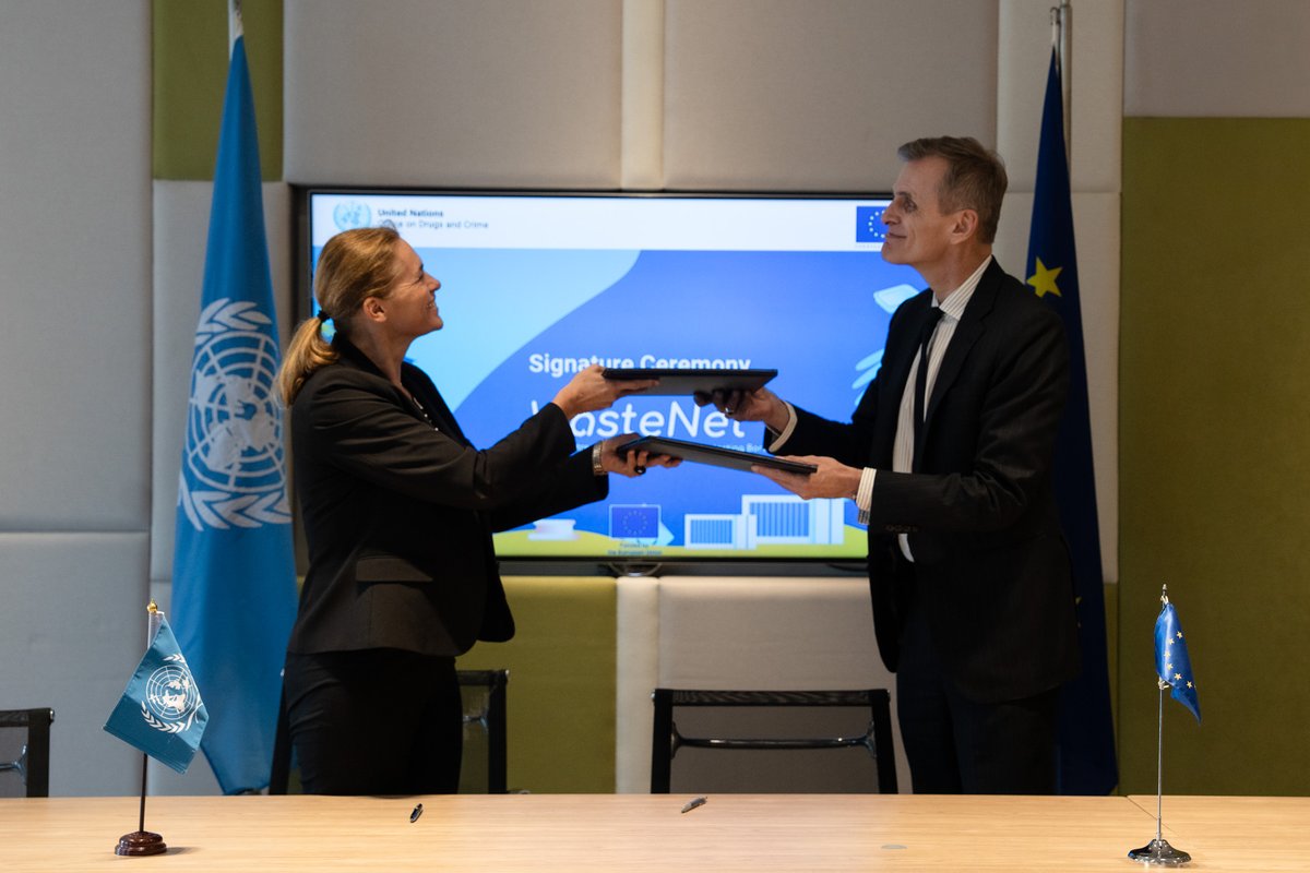 UNODC_SEAP's tweet image. A new initiative to prevent #wastetrafficking in Southeast Asia has just been launched by
@EU_FPI and @UNODC.

The aim? To better align enforcement procedures and recycling standards for waste shipments between the two regions. #WasteNet 

Learn more: bit.ly/4oJMFuQ