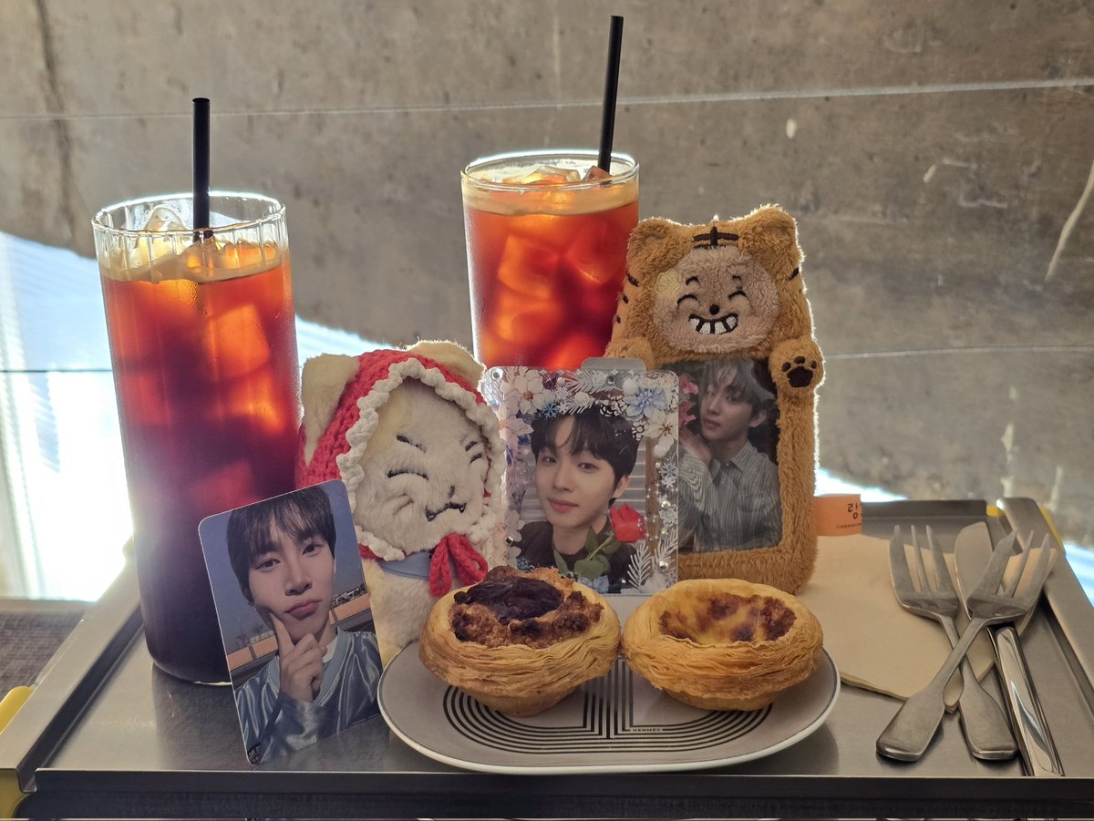 Sunshine_sik_'s tweet image. 언제나 멜로디 타임(?)은 즐겁지!!!
뒤늦게 올리기ㅋㅋㅋ

이 까페 다락방 같이 꼭대기에 좌식 의자있어서
세상 편하게 쉬다 옴😎