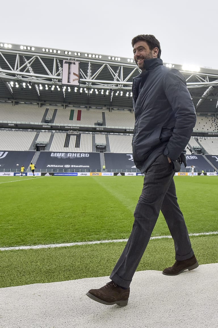 Jvan80Caliandro's tweet photo. Oggi 20/11/2025 termina la (ASSURDA) squalifica del Presidente più vincente della storia della @juventusfc Ti aspettiamo a casa Presidente @andagn questa società ha bisogno della sua guida! 🤍🖤 https://t.co/ztNDj5kmIQ
