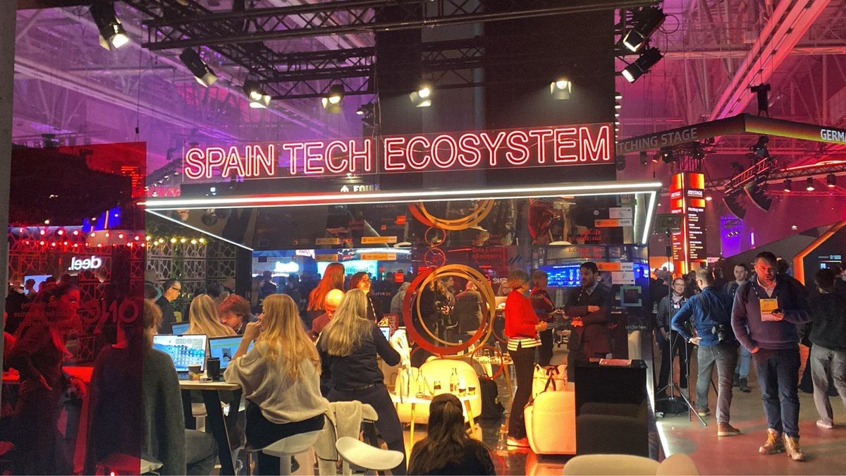 InvestInSpain's tweet image. ⭕️ Join us to discover the vibrant 🇪🇸 tech and innovation ecosystem and the business opportunities it offers!

📌Our  @ICEX #InvestinSpain team will be networking at #Slush with🌎investors and promoting our programmes for start-ups. 

👉More: cutt.ly/btrjMPoq #FDI #tech