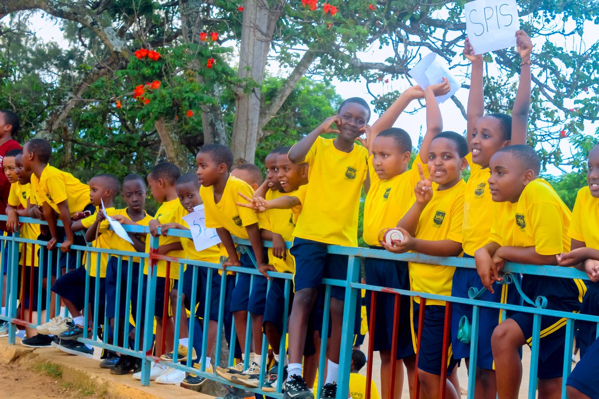 spis School tweet media