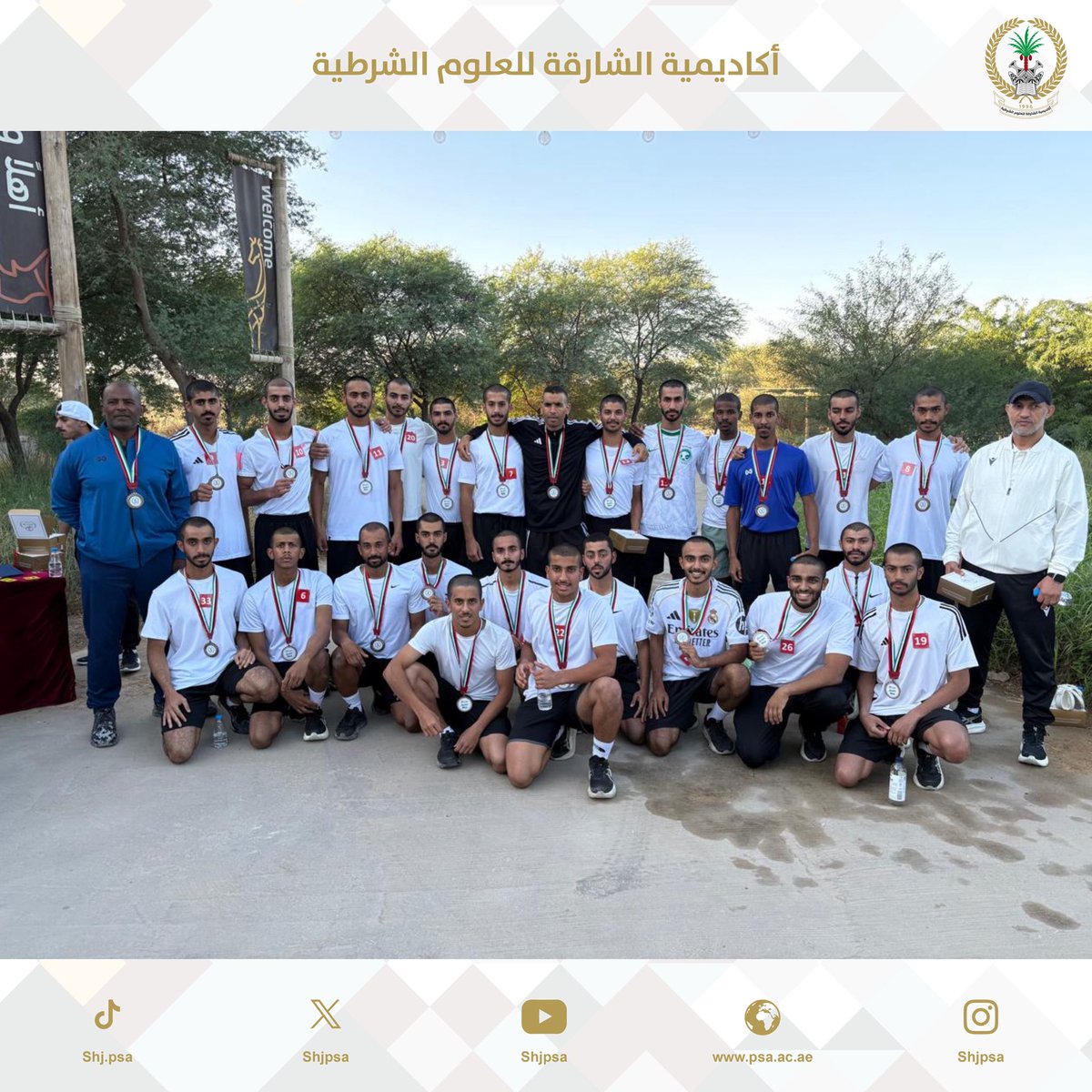 شاركت أكاديمية الشارقة للعلوم الشرطية، ممثلة بموظفيها و طلبتها الضباط ، صباح اليوم الخميس في بطولة سباق الطريق لمسافة 4 كيلومترات. 

instagram.com/p/DRRnxKakoRq/…