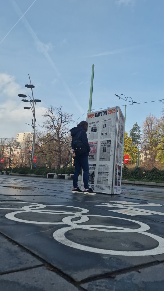 #Sarajevo: Izložba naslovnica dnevnih i periodičnih novina, kao i odabranih članaka iz novembra 1995. godine iz <a href="/InfobiroArhiv/">Infobiro Arhiv</a>, povodom 30 godina od okončanja mirovnih pregovora u Daytonu. 

📍 Trg djece Sarajeva, 20-26.11.2025.

tinyurl.com/2yrubejv