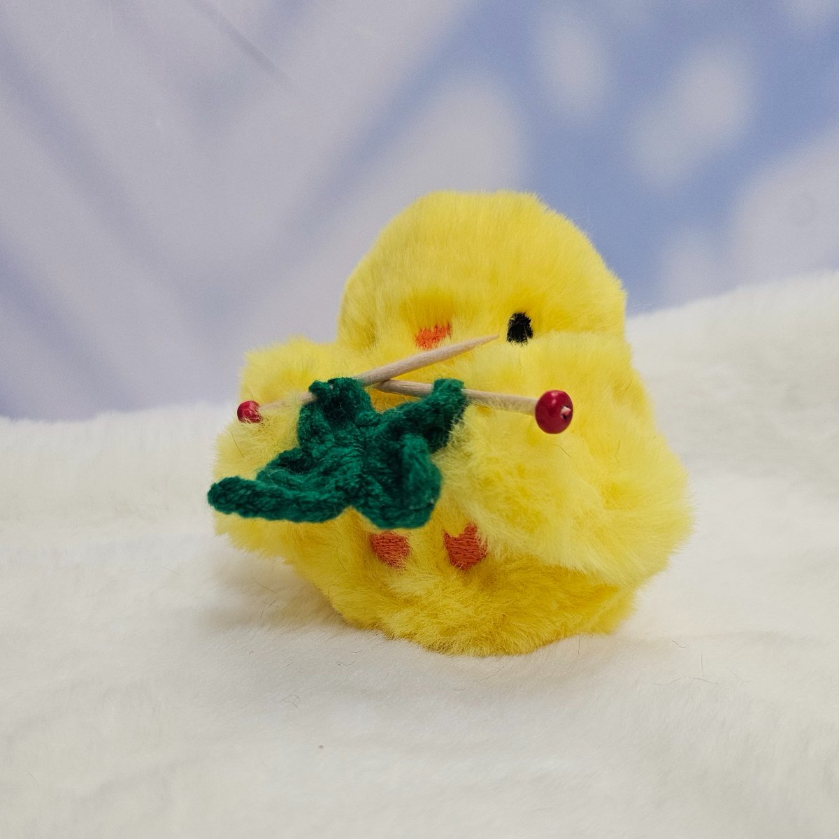 tulzzini's tweet image. 팔로우+rt 이벤트🐥

집사에게 줄 행운을 뜨고 있는 뿅과 눈이 마주쳤습니다
팔로우+알티 하시는 집사 한분께 행뿅이를 보내드려요~

당발은 23일 저녁🍀