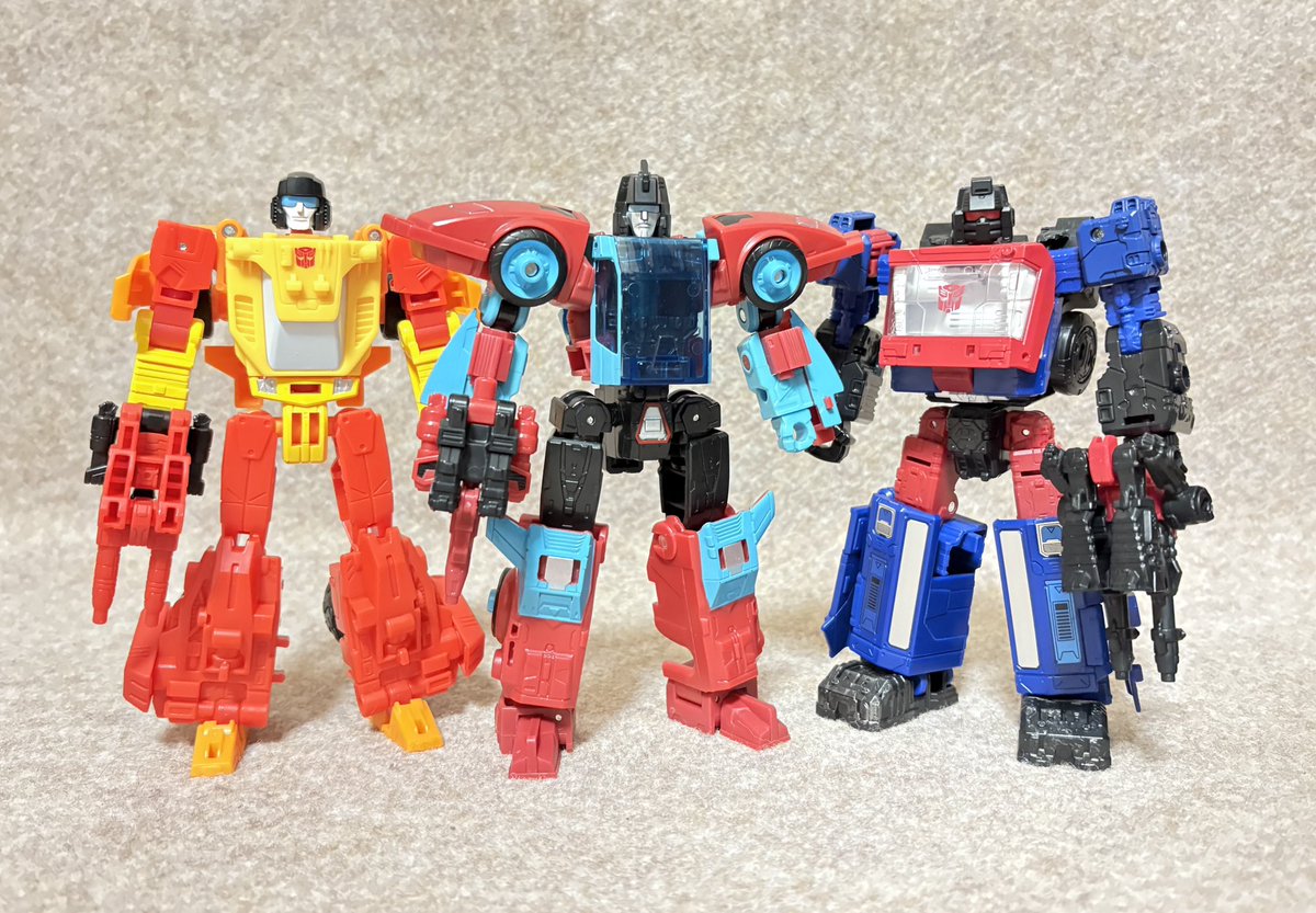 サイバトロン ターゲットマスター戦士が3体揃いました。出来ればザ 