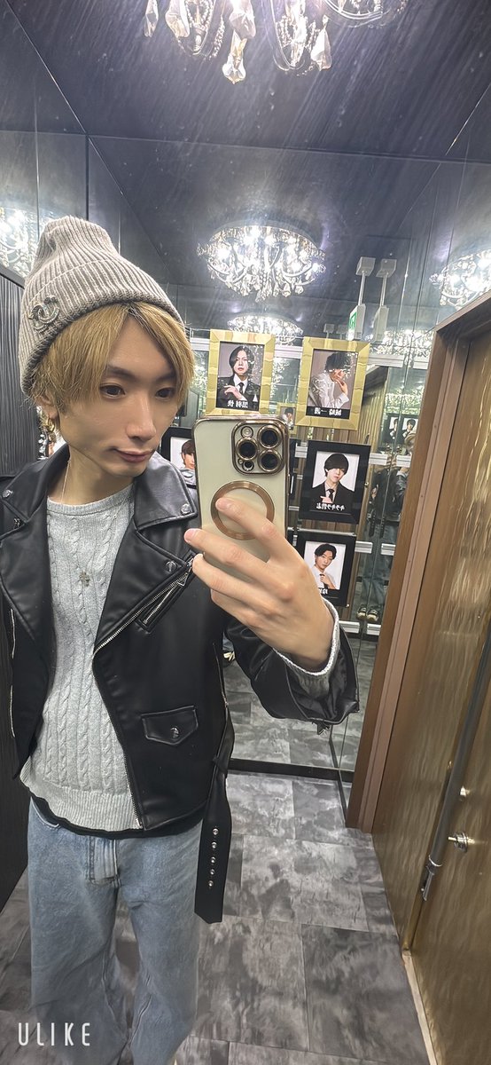 CLUB Shiny𝟭𝘀𝘁
ーOPENー
19:00〜LAST！
📍岡山市北区田町2-9-7リーセイントビル1F

寝不足だからちょっとビジュ悪いけど…
今日も頑張ろ💪

#岡山
#ホスト
#寝不足
#対よろ