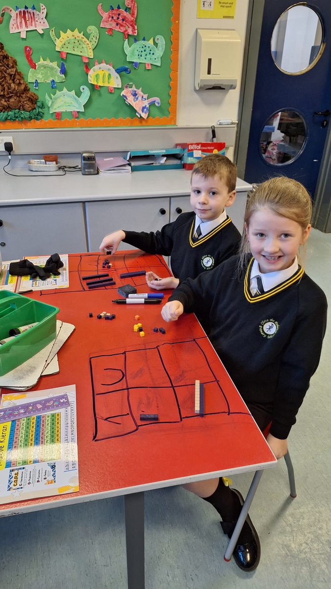 ctrps1's tweet image. 🧮 Miss Bunting’s P4s are hard at work learning to carry tens in numeracy — practical learning in action! 

Watching those lightbulb moments shine ✨📚

#Numeracy #Primary4 #PracticalLearning #MathSkills #ClassroomMoments