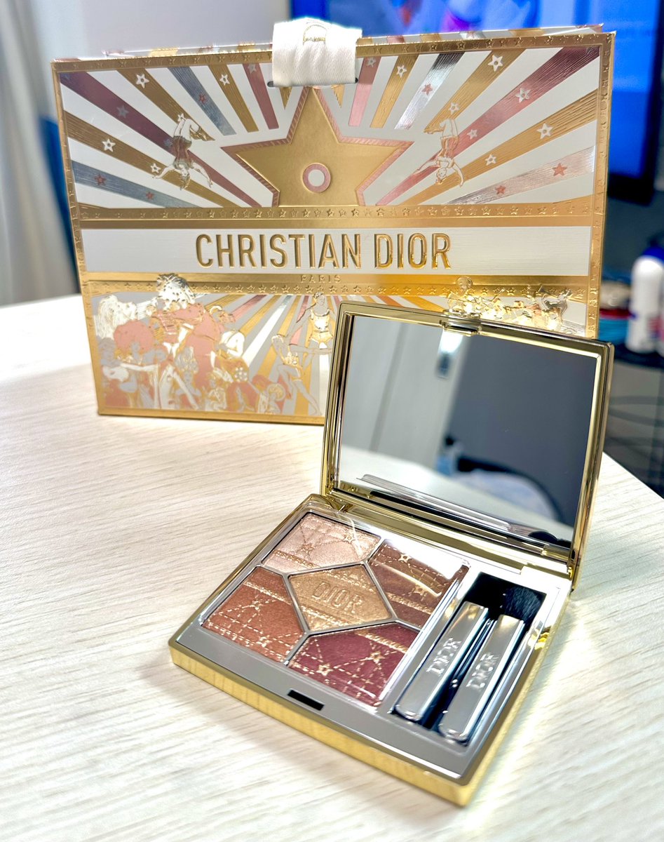 今年もDiorクリスマスコフレゲット🫶🌟🫶🌟🫶🌟
クリスマスって言ってんのに10月に販売なの早すぎる