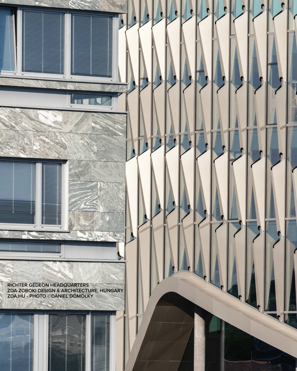 graphisoftit's tweet image. 500 lamelle uniche per la facciata, tutte prefabbricate da un modello parametrico.
Il flusso di lavoro di ZDA ha combinato Archicad e Grasshopper per garantire precisione dal progetto alla costruzione.

🔗 bit.ly/47h4Ctn

#Graphisoft #Archicad #BIM