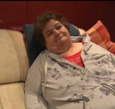 Stepharrnee's tweet image. What a time to have more than 1 pipe leaking. No hot water, no central heating &amp;amp; no flushable toilet. Just ends me now xx 
#firstworldproblems